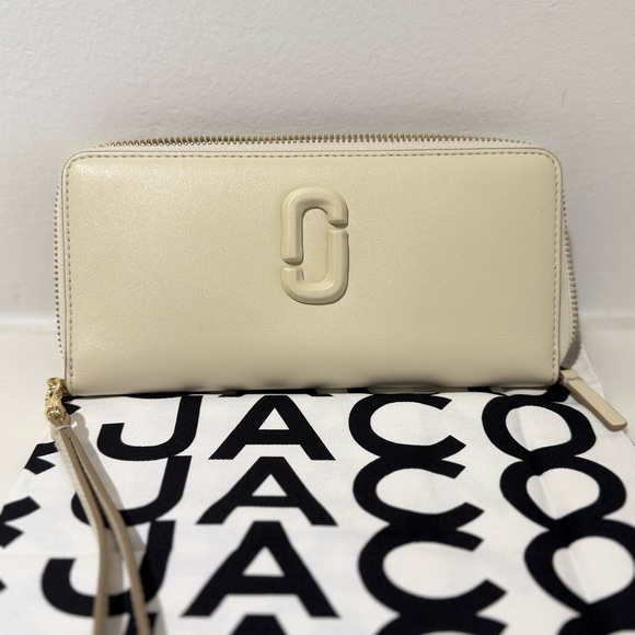 NWT Marc Jacobs j Marc long wallet - Picture 1 of 4